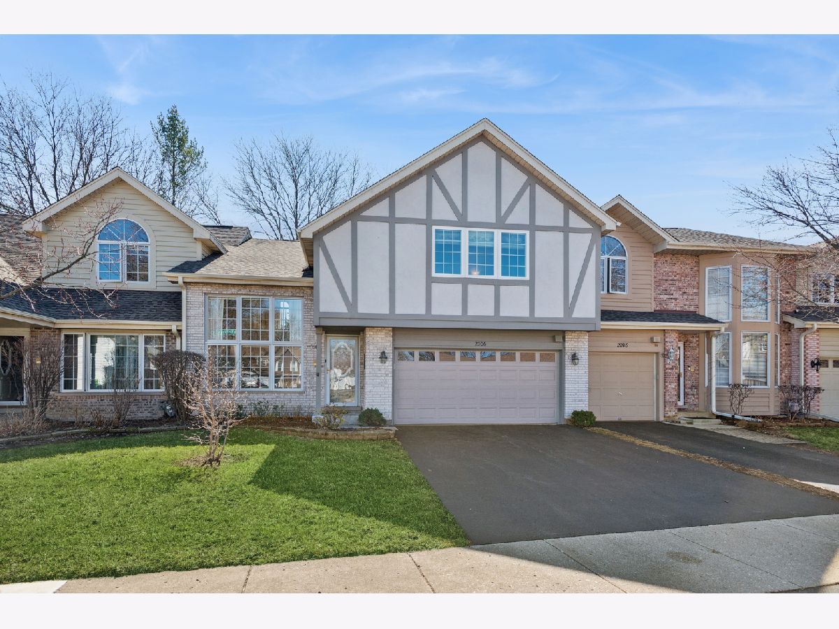 Condos & Townhomes For Sale Winchester Place Naperville Illinois, 2206 Worthing Drive