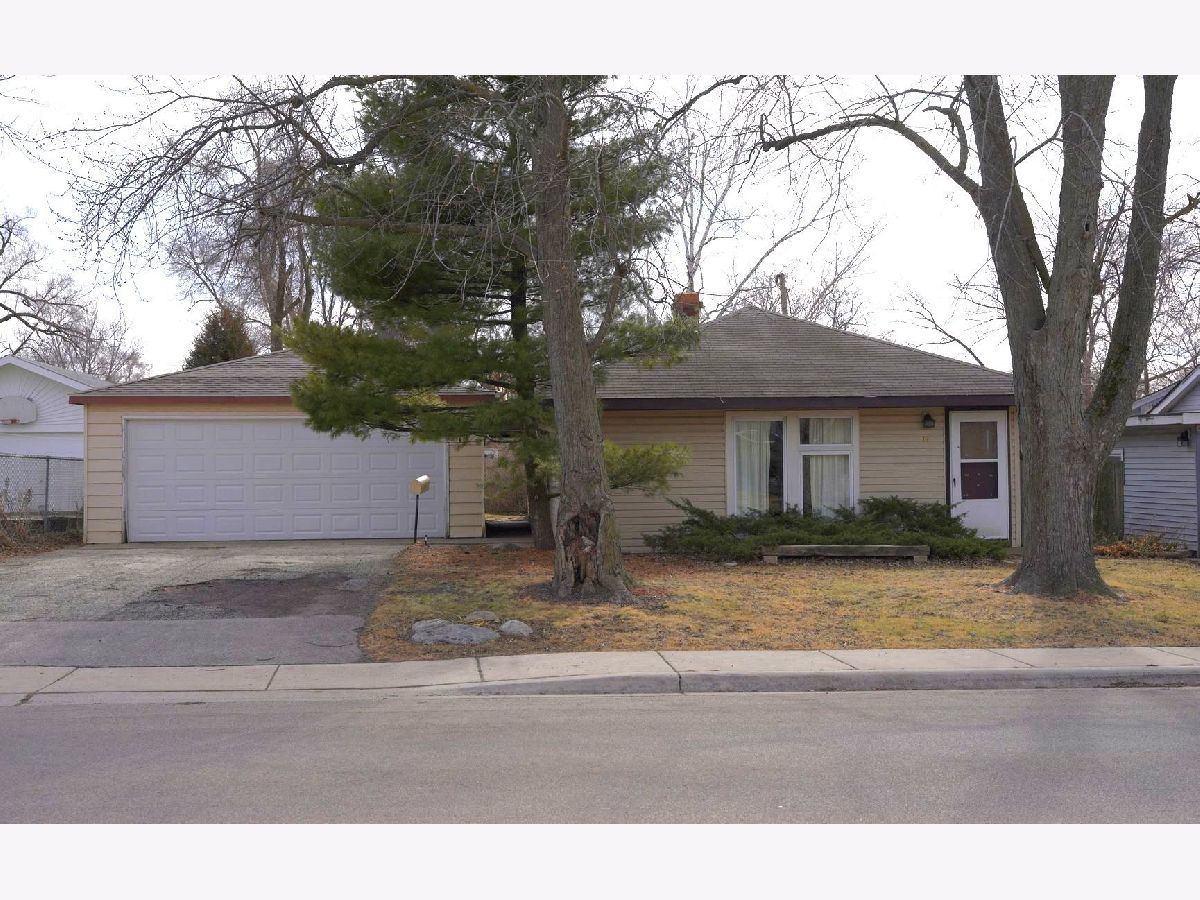  For Sale Carpentersville Illinois, 19 Helm Road