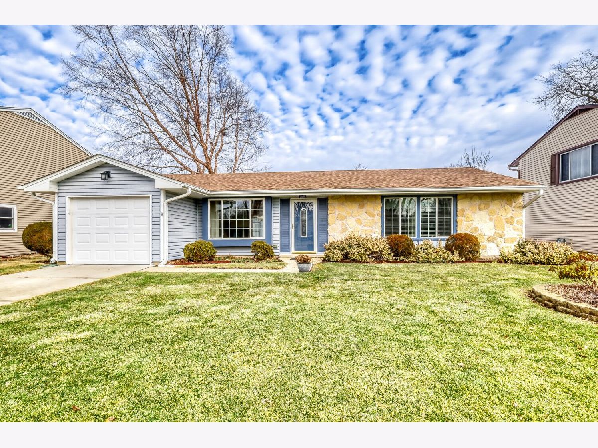 Homes & Condos & Townhomes For Sale Parkwood Elgin Illinois, 1154 Pegwood Drive