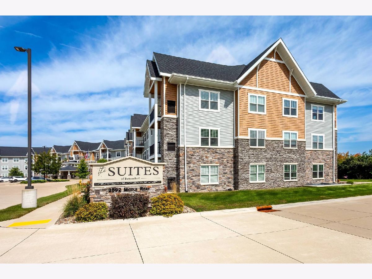  For Sale Bettendorf Iowa, 2592 Middle Road