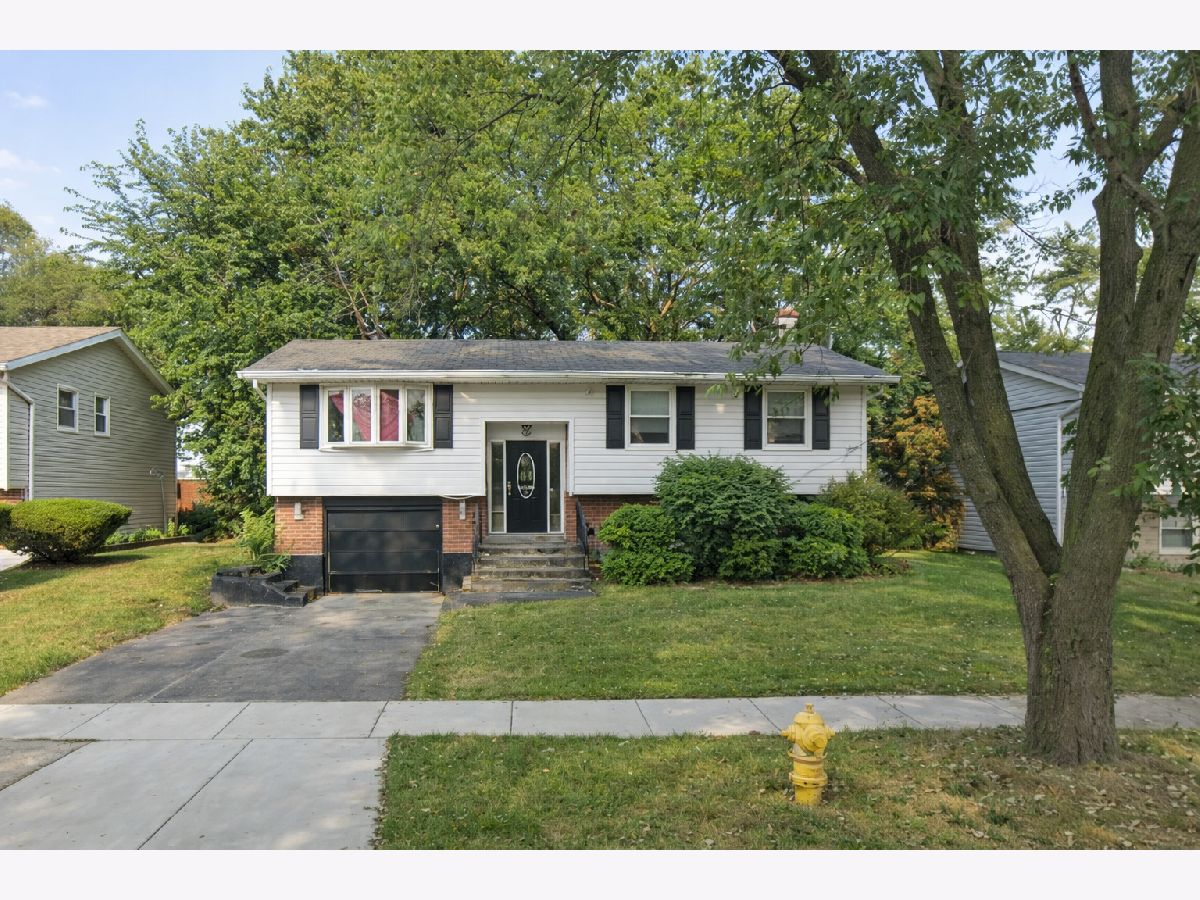 Homes For Sale Highlands Hazel Crest Illinois, 17101 Locust Drive