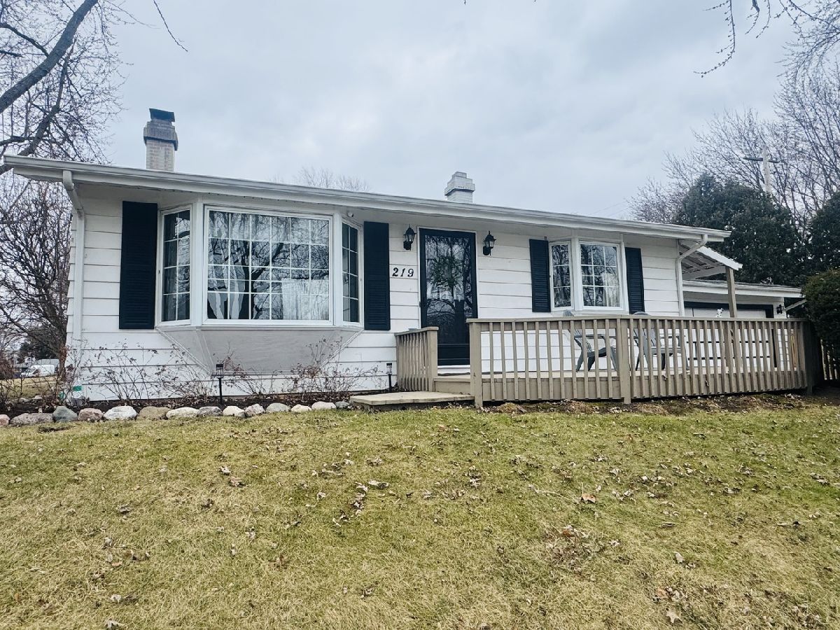 Homes Sold Manor Grayslake Illinois, 219 Carol