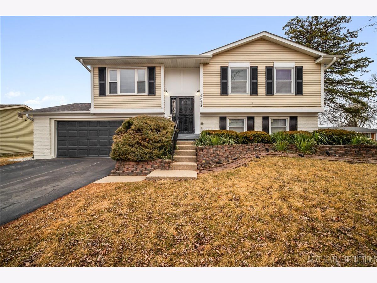  For Sale Matteson Illinois, 5628 Crestwood Road