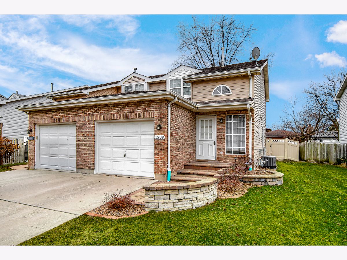  For Sale Lockport Illinois, 1509 Peachtree Lane