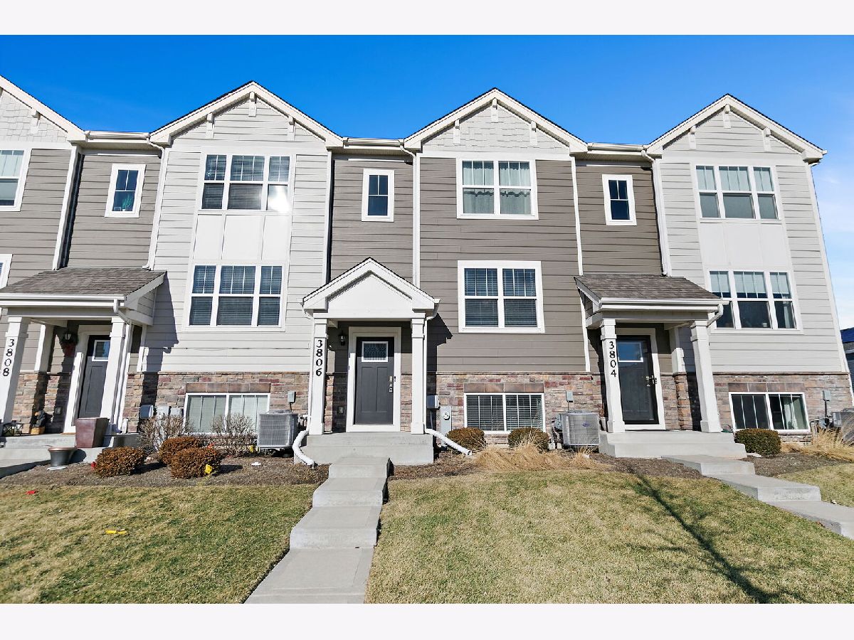 Homes & Townhomes For Rent Tall Oaks Elgin Illinois, 3806 Honeysuckle