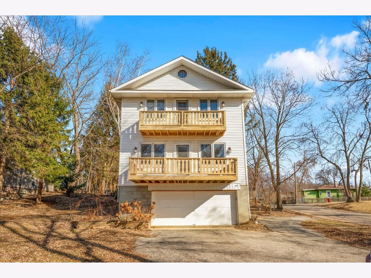  For Sale Fox Lake Illinois, 49 Lake Avenue