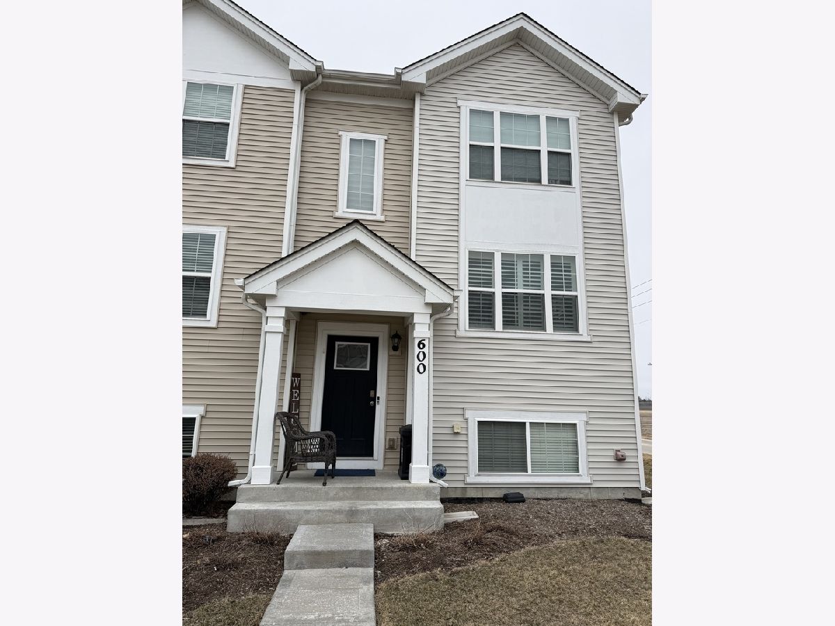  Sold Joliet Illinois, 600 Spring Leaf