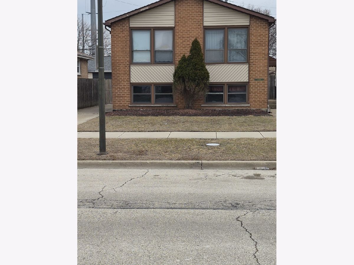  For Sale Chicago Illinois, 12749 Escanaba Avenue