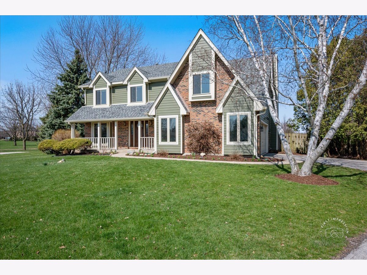  Sold Batavia Illinois, 2S904 Heritage Glen
