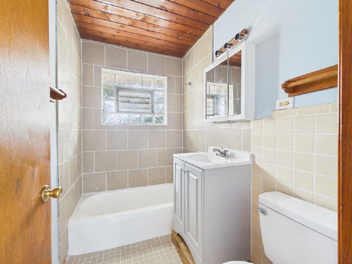  For Rent Des Plaines Illinois, 755 Dulles