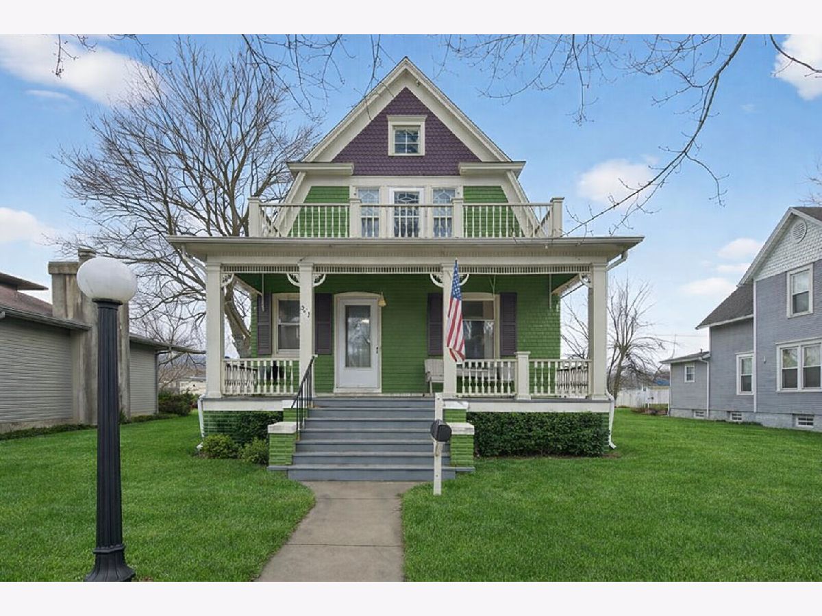  For Sale Momence Illinois, 212 Pine Street