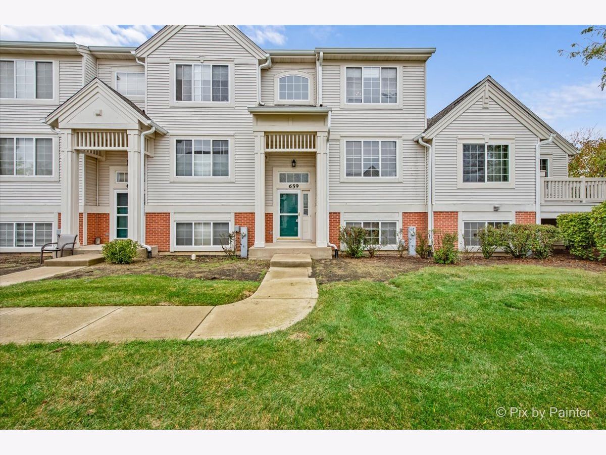  For Sale Round Lake Illinois, 659 Rosehall Lane