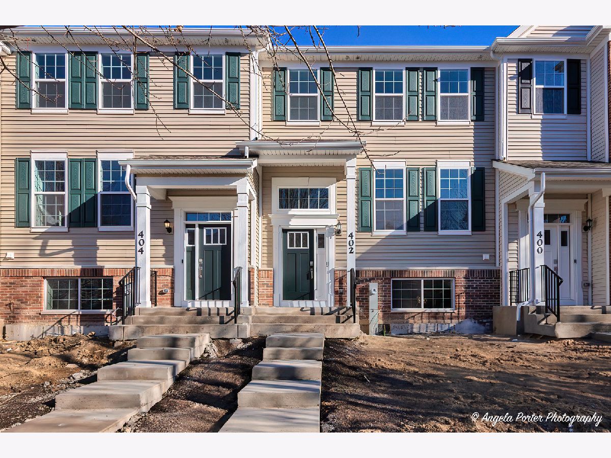  For Rent Lindenhurst Illinois, 402 Neubauer