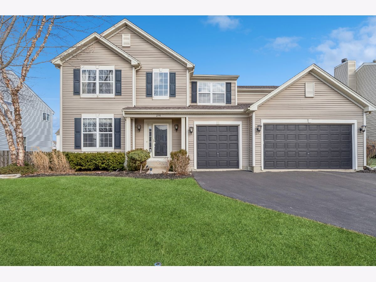 Homes For Sale Silver Leaf Glen Round Lake Illinois, 2596 Birch Drive