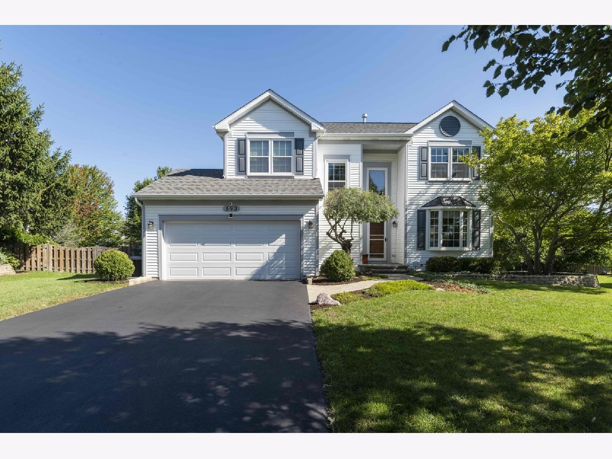  Sold Lindenhurst Illinois, 693 Providence