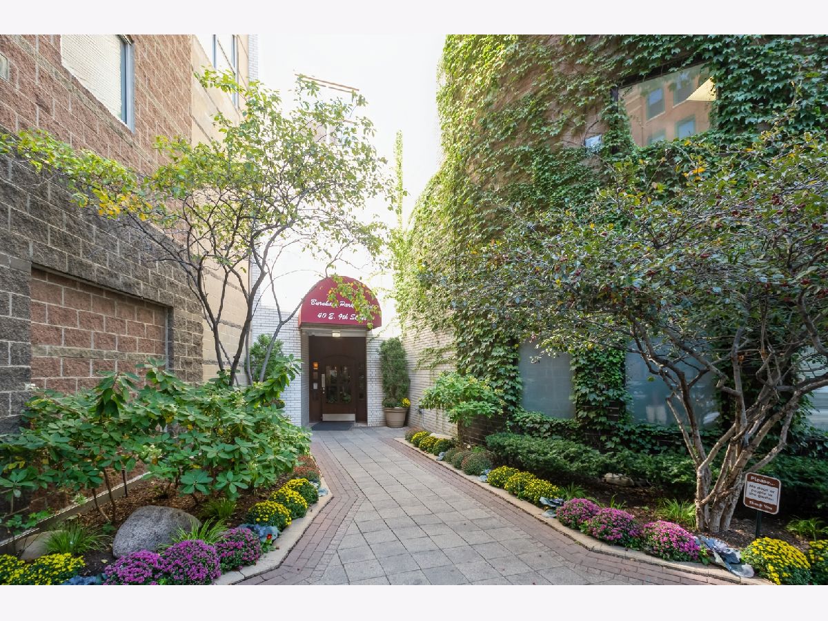 Condominiums Rented Burnham Park Plaza Chicago Illinois, 40 9th