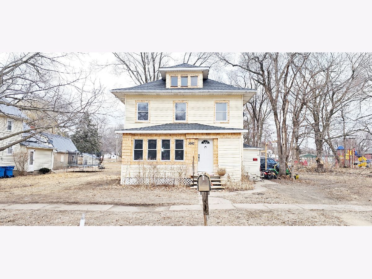  For Sale Thomson Illinois, 1002 Locust Street