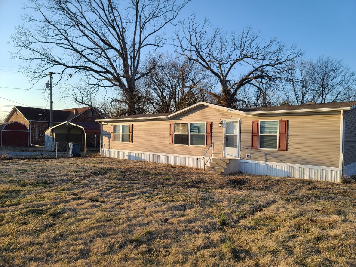  Sold Hurst Illinois, 303 Seba