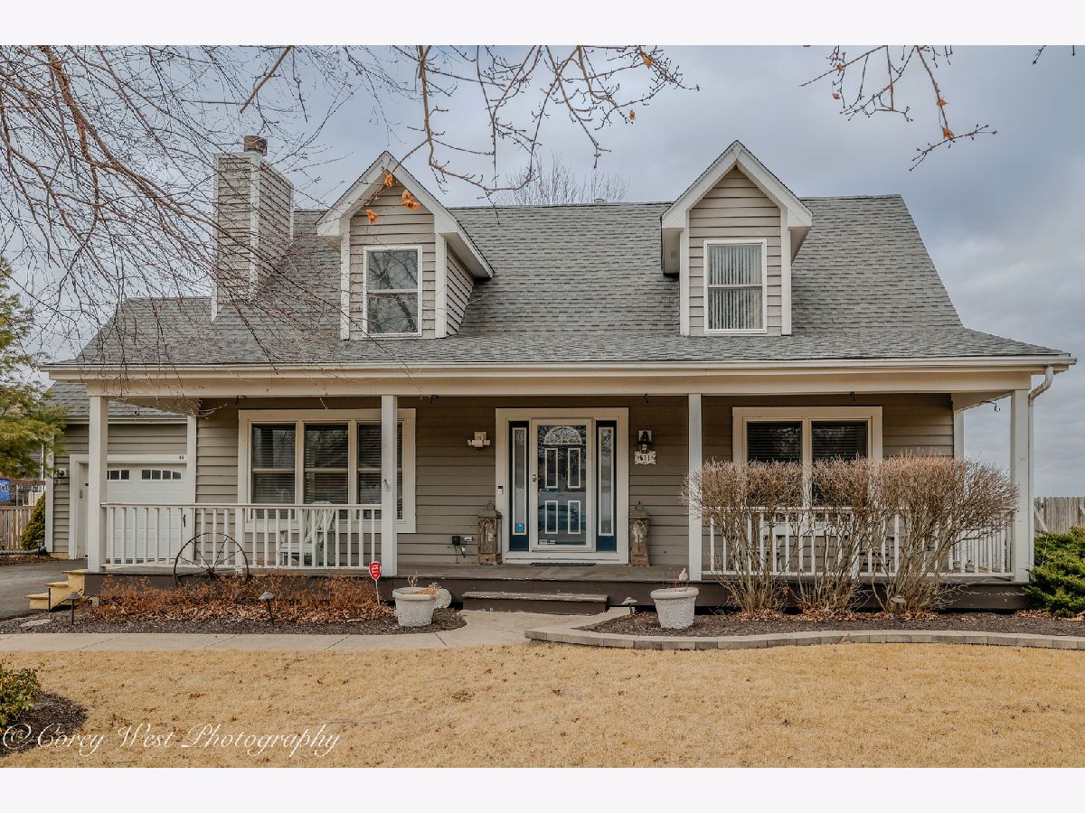  For Sale Hinckley Illinois, 411 Meadow Lane
