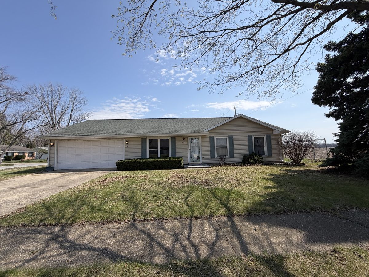 Homes Sold Holiday Park Champaign Illinois, 1002 Goldenview