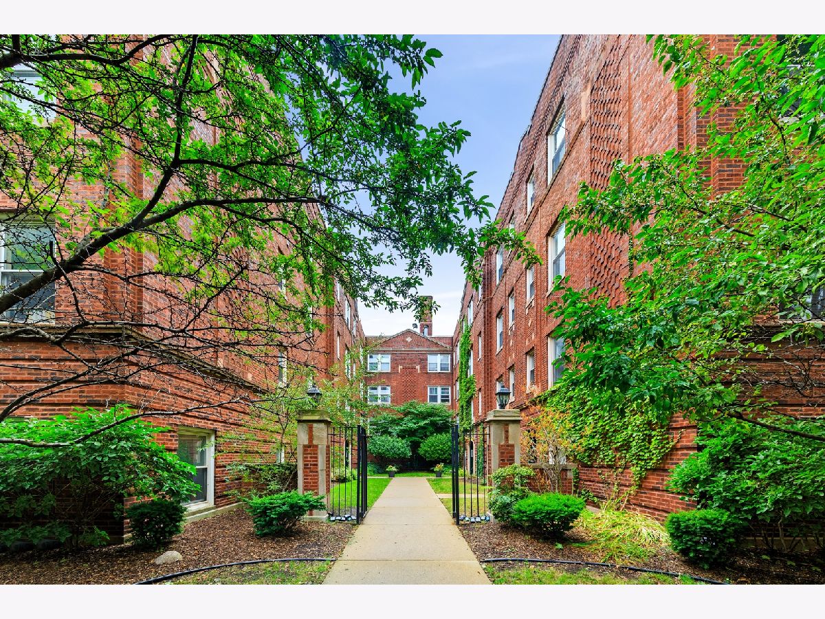  For Sale Chicago Illinois, 3458 Janssen Avenue