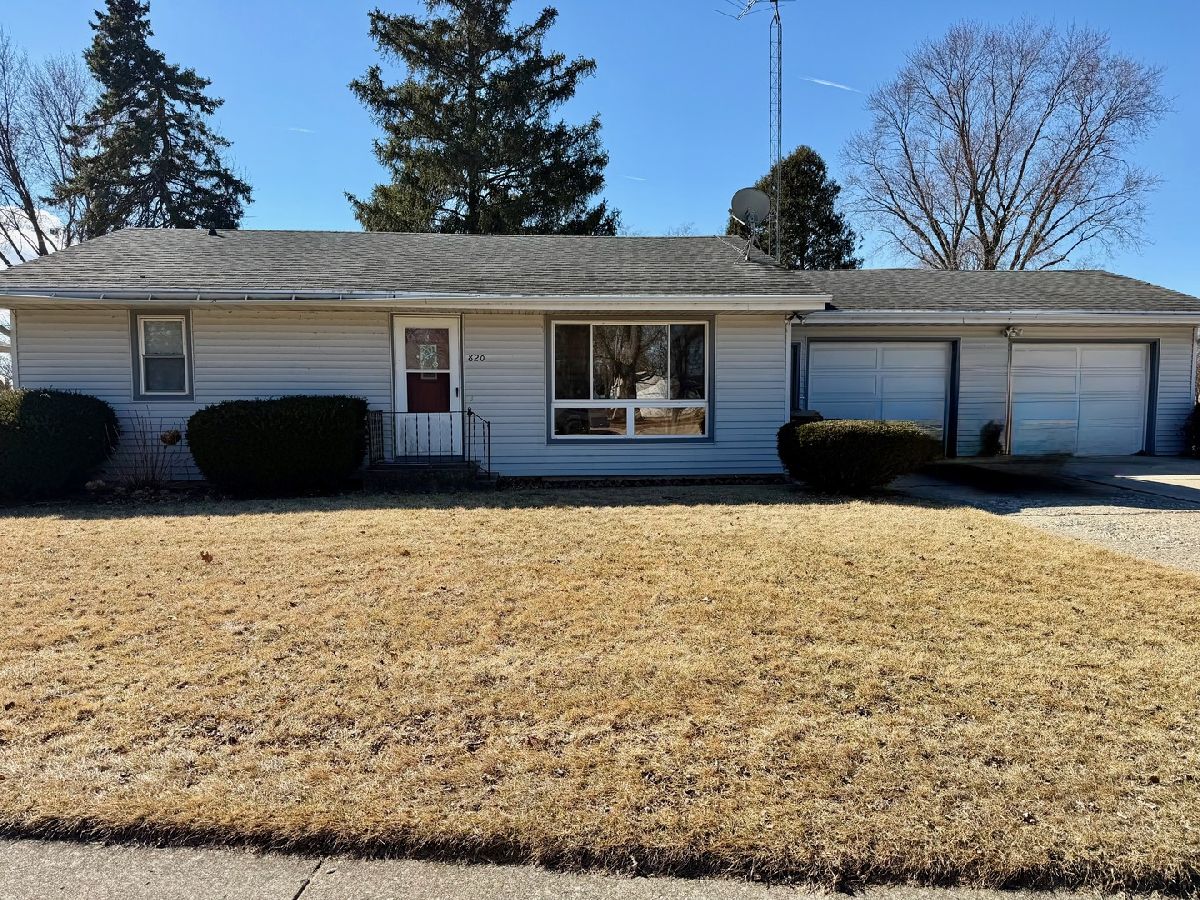  For Sale Byron Illinois, 820 Crestview Trail