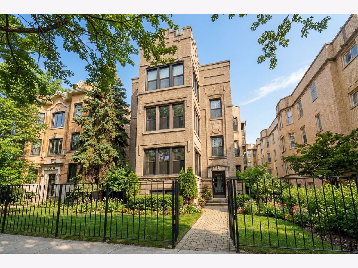 For Sale Chicago Illinois, 4516 Greenview Avenue
