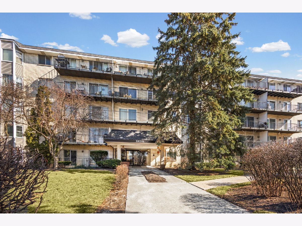  For Sale Morton Grove Illinois, 8620 Waukegan Road