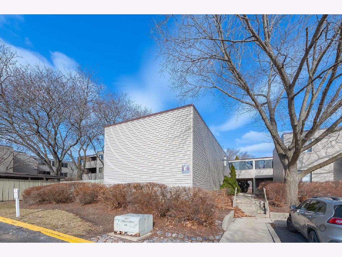 Condominiums & Homes For Sale Sandy Creek Elgin Illinois, 1840 Highland Avenue