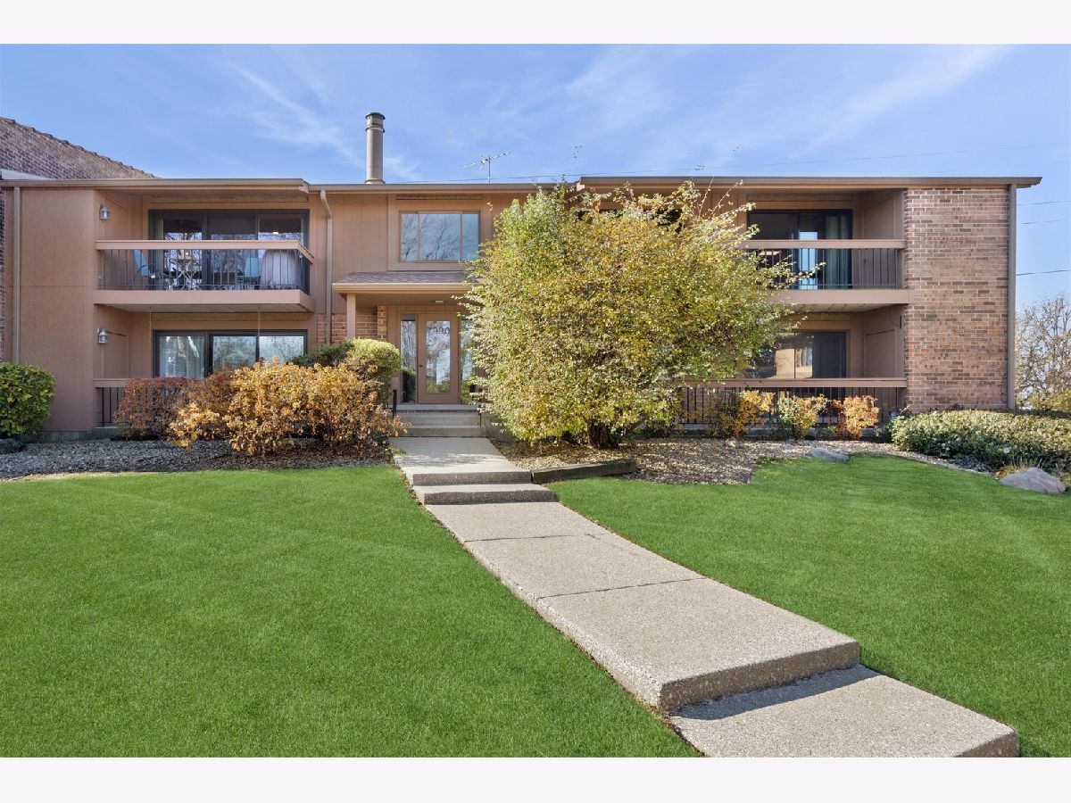 Homes & Condominiums For Sale Braemoor Burr Ridge Illinois, 7990 Garfield Avenue