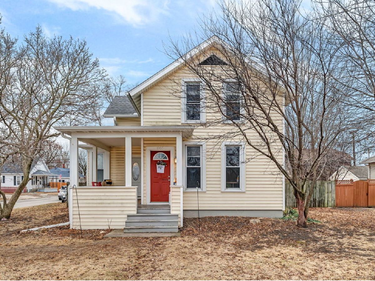  For Sale Ottawa Illinois, 565 Norris Drive