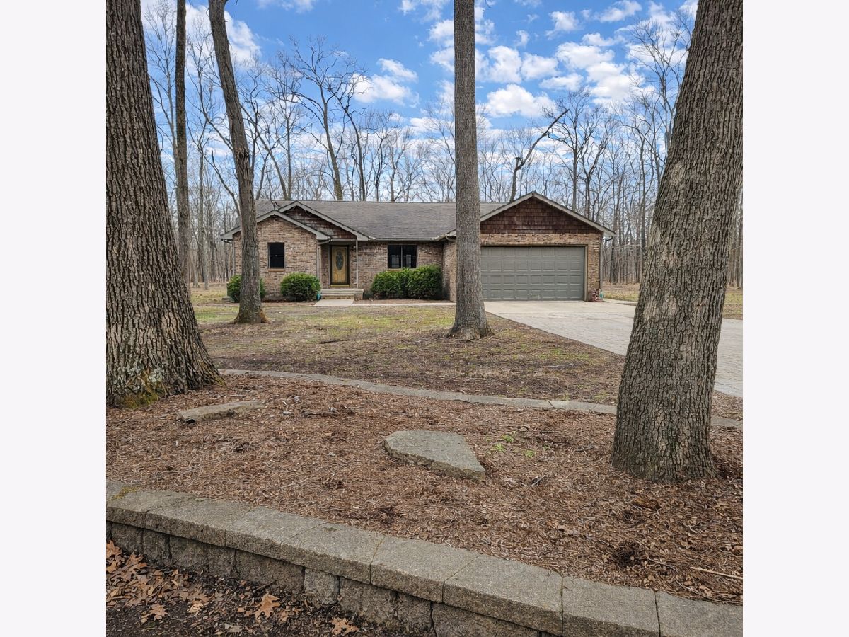  Rented Benton Illinois, 11211 Sam Pyle Bridge