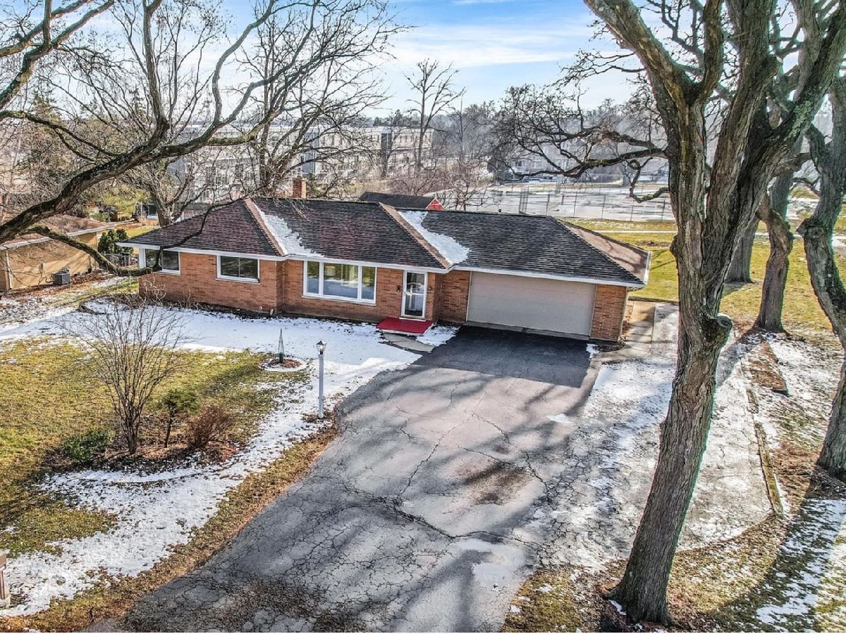  For Sale Itasca Illinois, 21W051 Woodview Drive