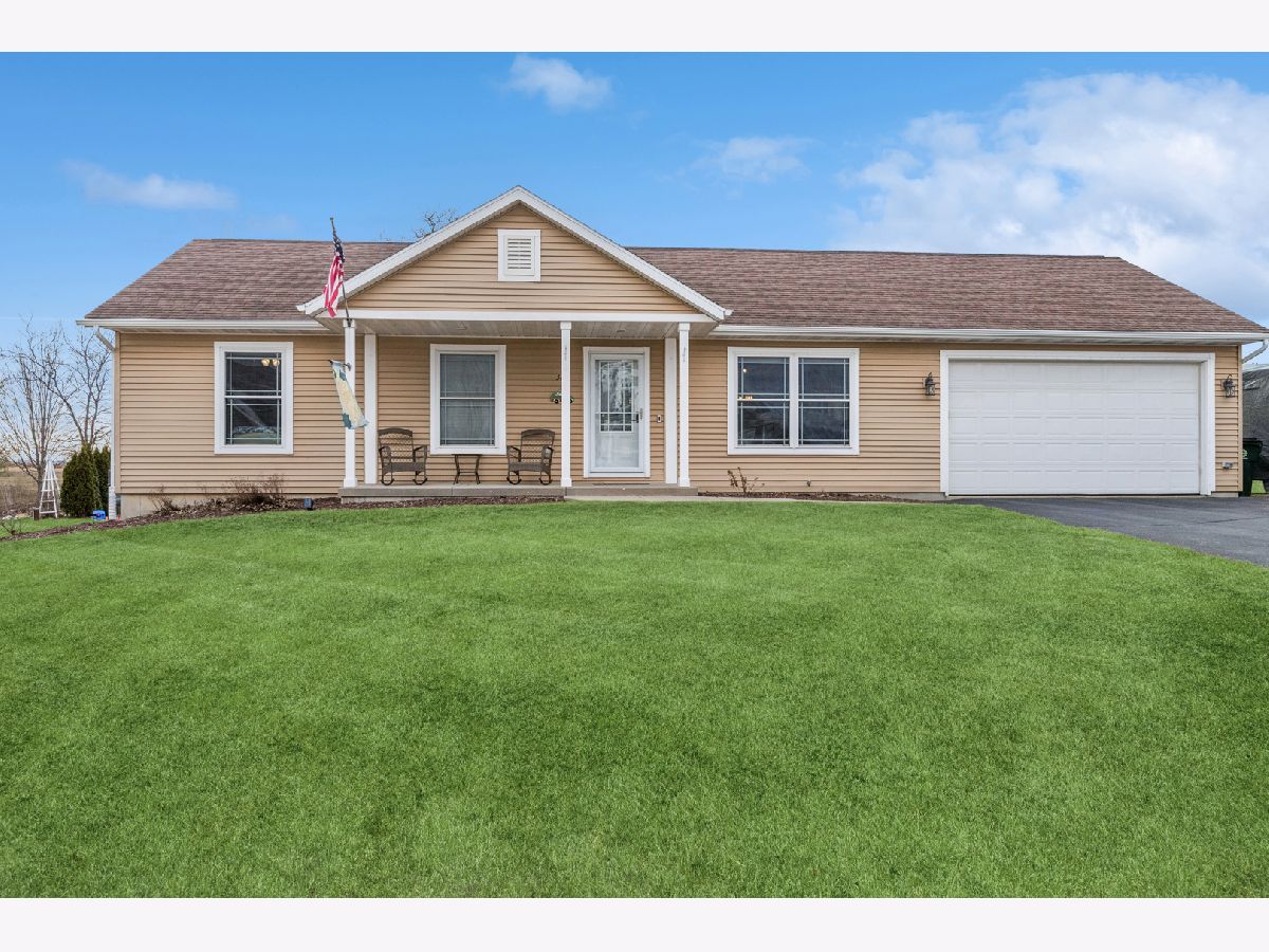  For Sale Twin Lakes Wisconsin, 327 Tomahawk Drive