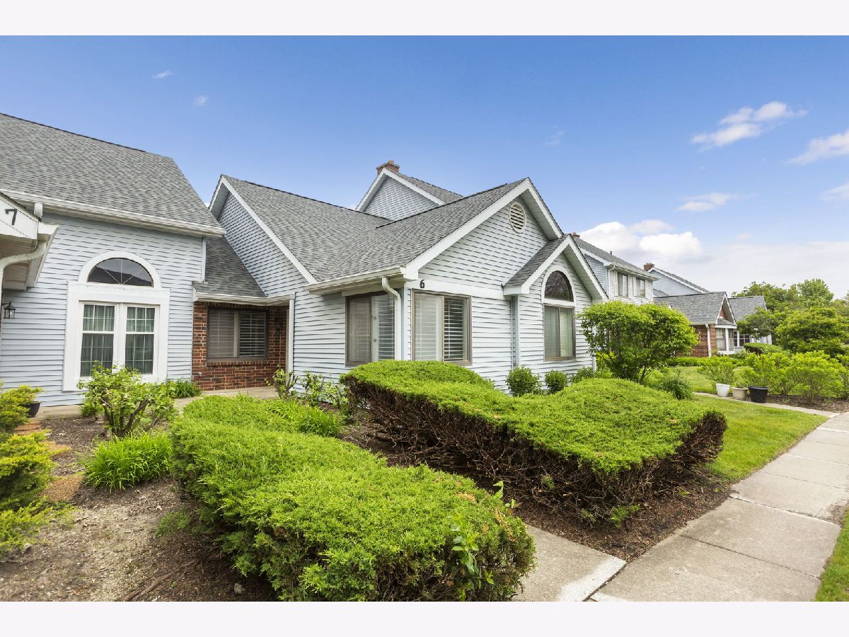  For Sale Lincolnshire Illinois, 6 Hastings Lane