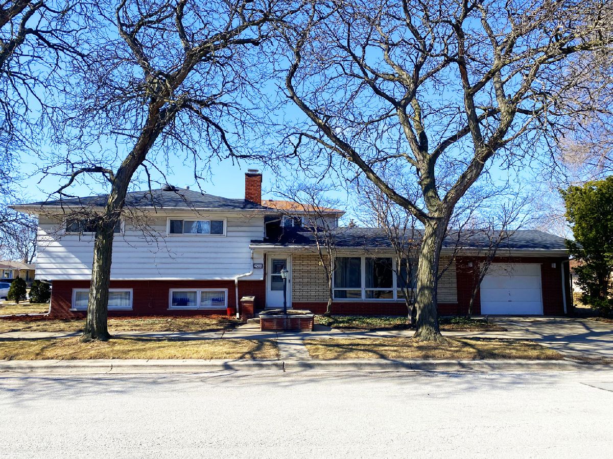  For Sale Evergreen Park Illinois, 2900 100th Place