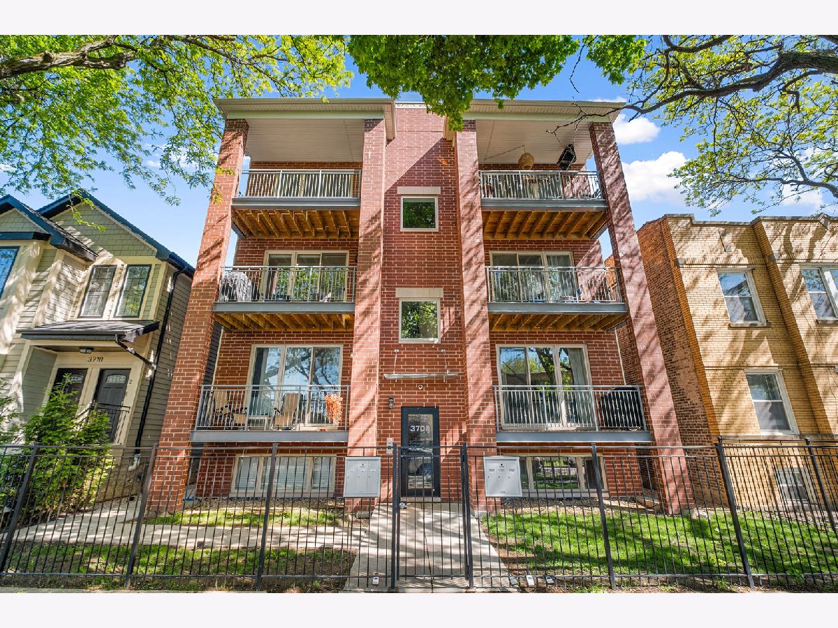  Sold Chicago Illinois, 3708 Cornelia
