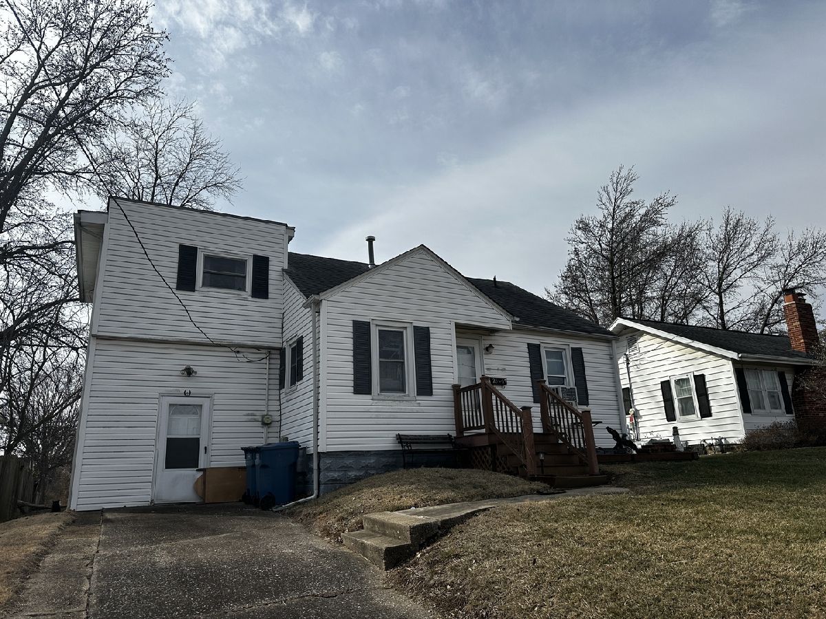  For Sale Mt Vernon Illinois, 2517 Casey Avenue