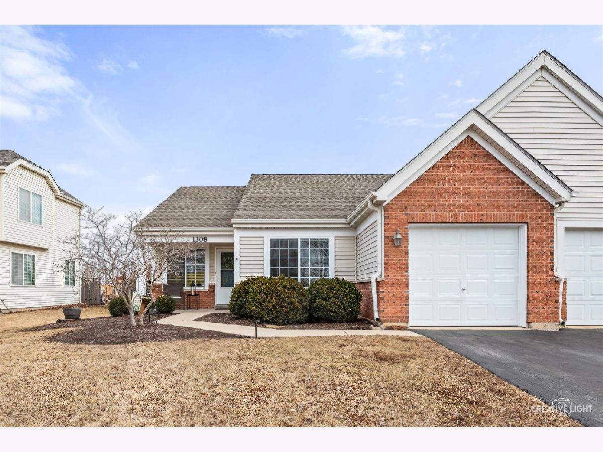  For Sale Minooka Illinois, 1308 Kettleson Drive