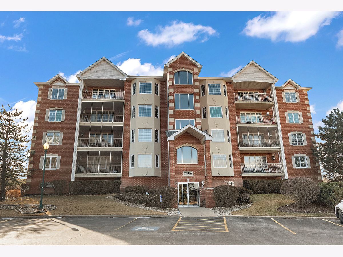  For Sale Tinley Park Illinois, 7935 Trinity Circle