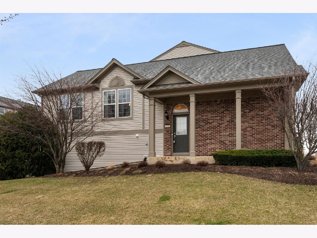  For Sale Oswego Illinois, 240 Devoe Drive