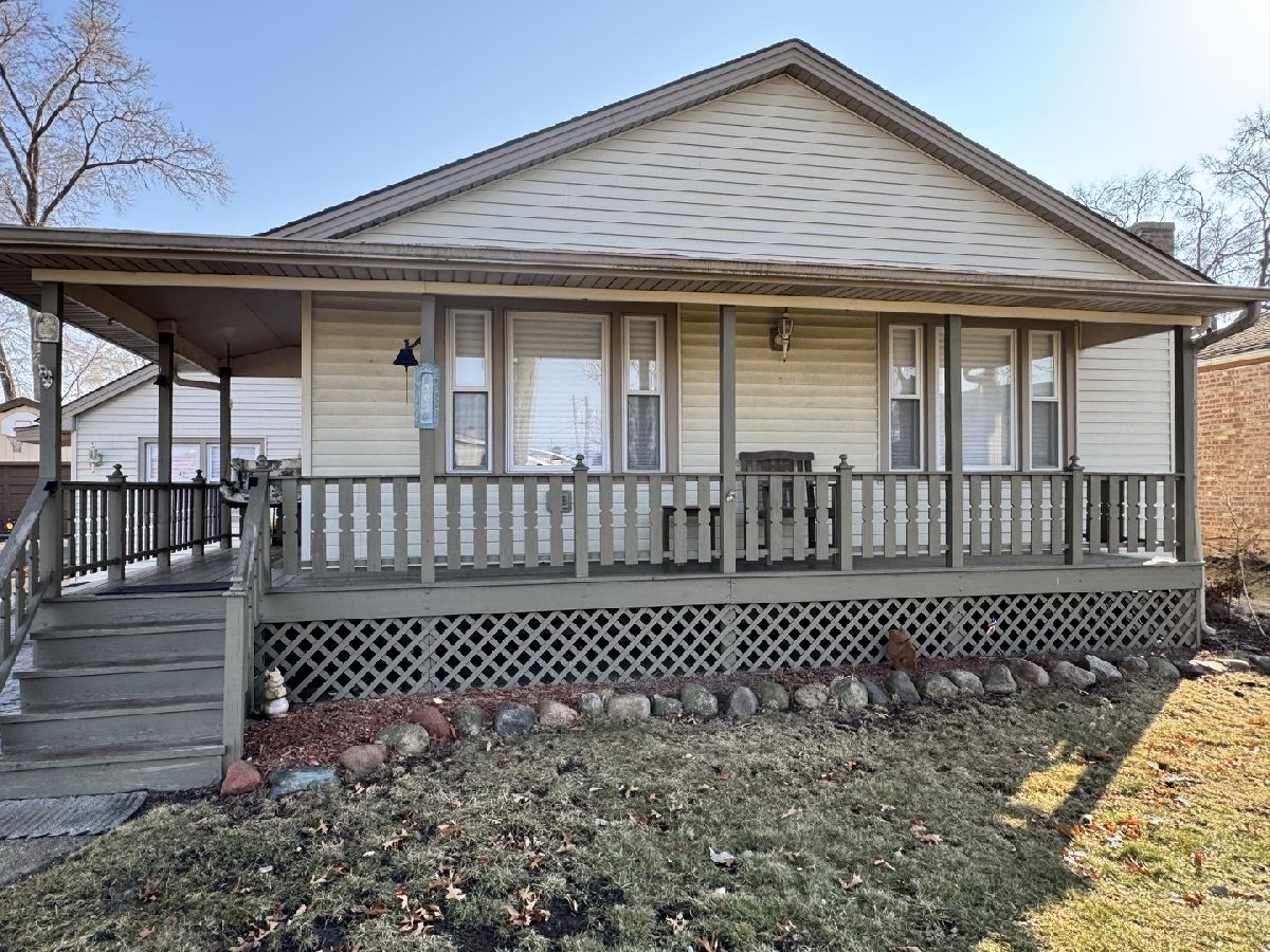  For Sale Wood Dale Illinois, 303 Elmwood Avenue