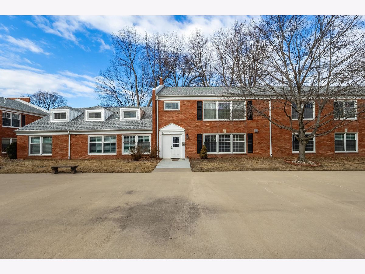 Condos & Townhomes Sold The Carriage Club Condos Davenport Iowa, 3215 Locust