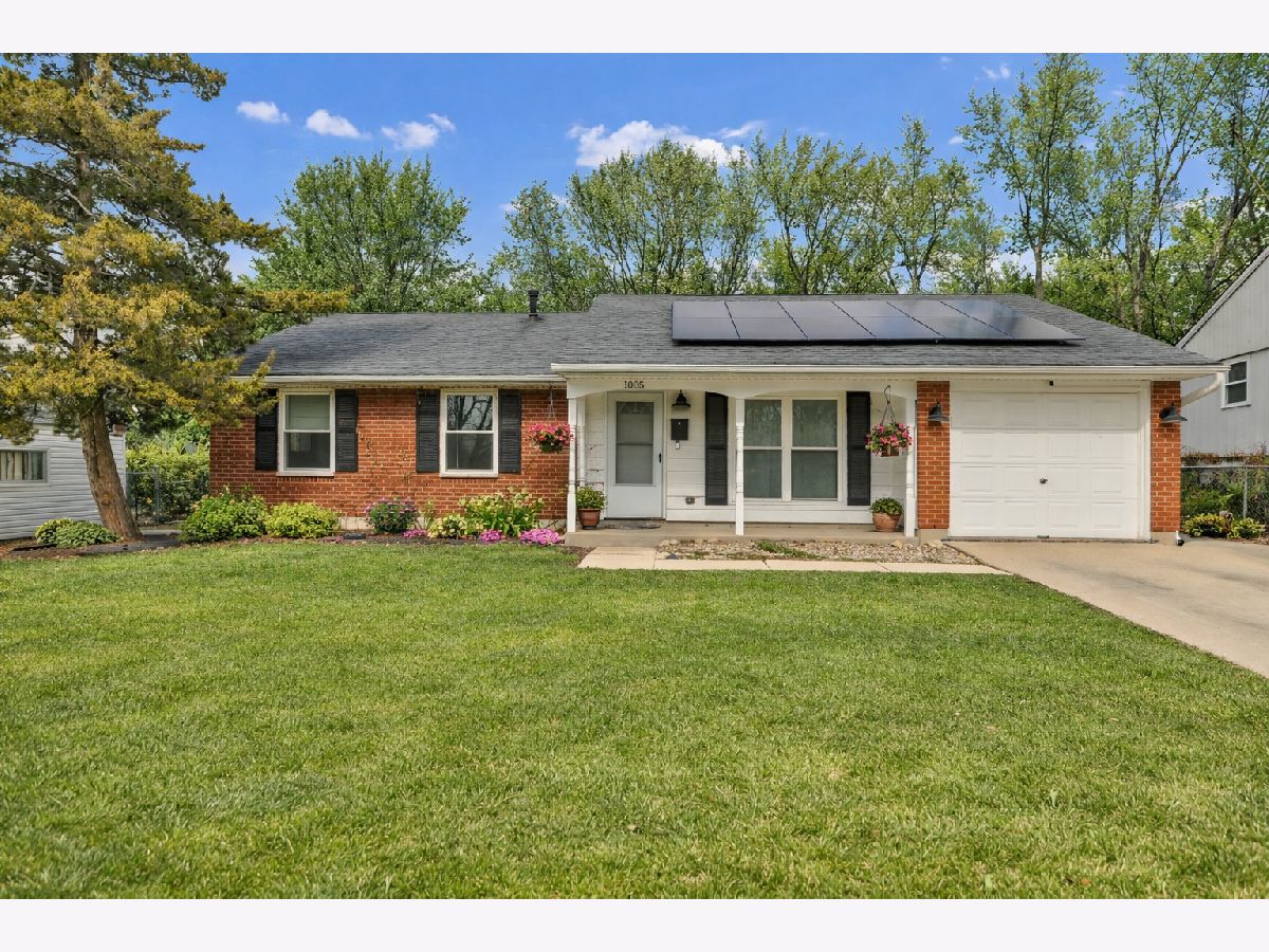  For Sale Streamwood Illinois, 1005 Meadow Lane