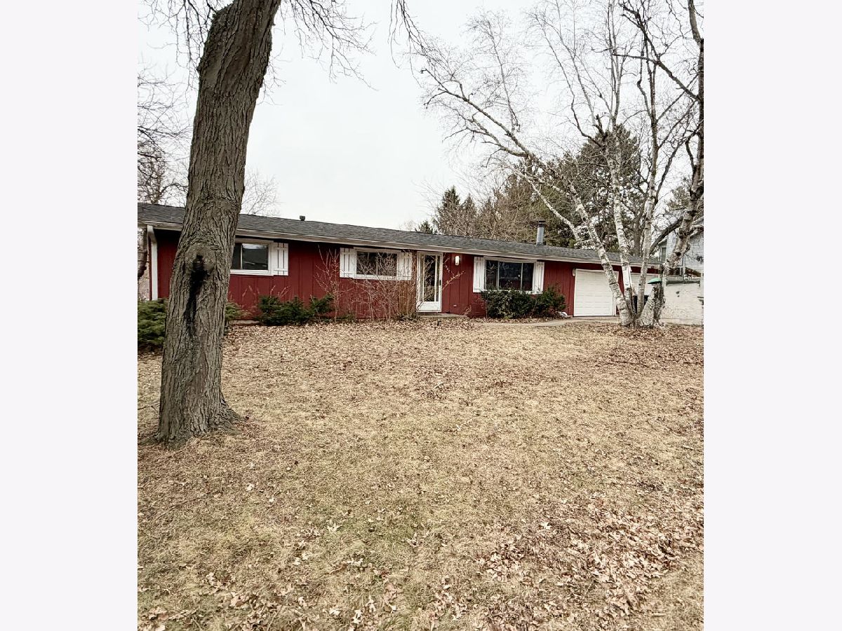  For Sale Mchenry Illinois, 1907 Grandview Drive