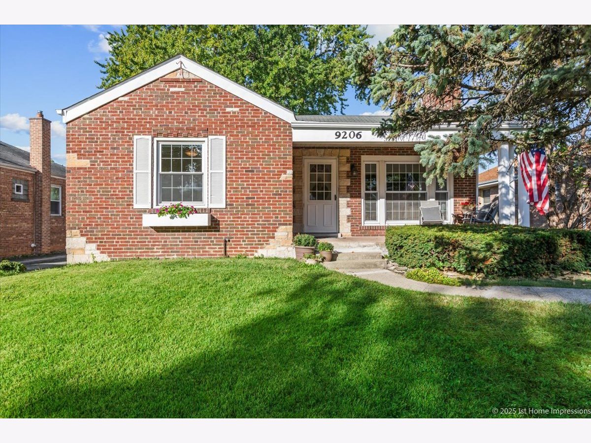  For Sale Evergreen Park Illinois, 9206 Troy Avenue