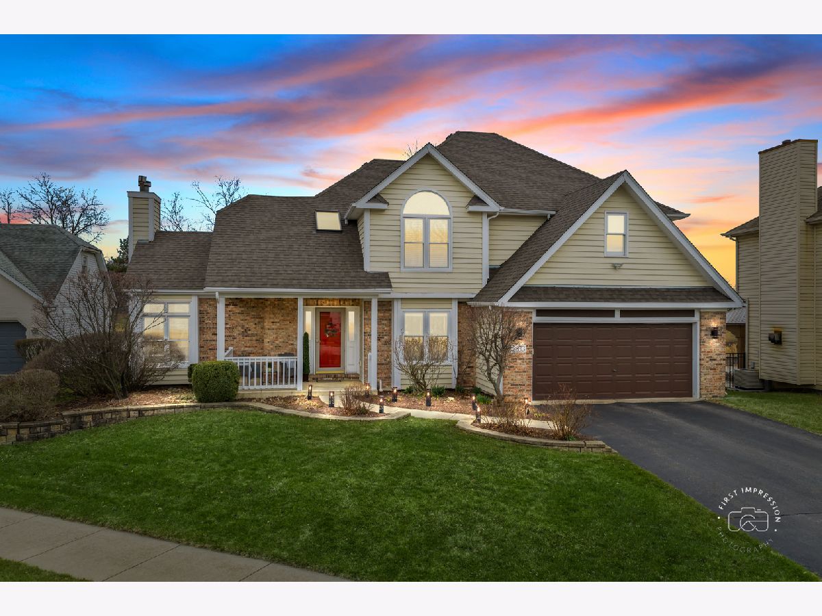 Homes & Townhomes For Sale Oakhurst Aurora Illinois, 2833 Mapleside Court