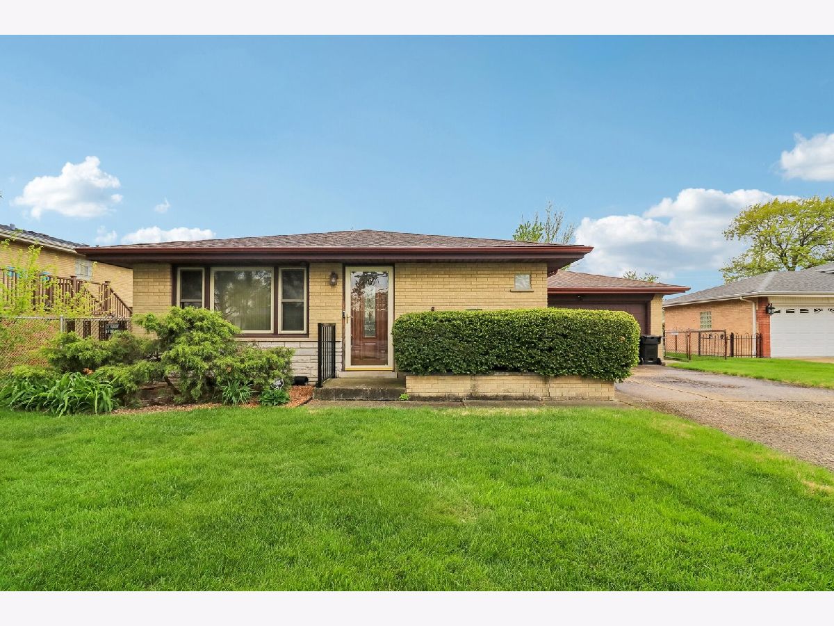  For Sale Bridgeview Illinois, 8136 Odell Avenue