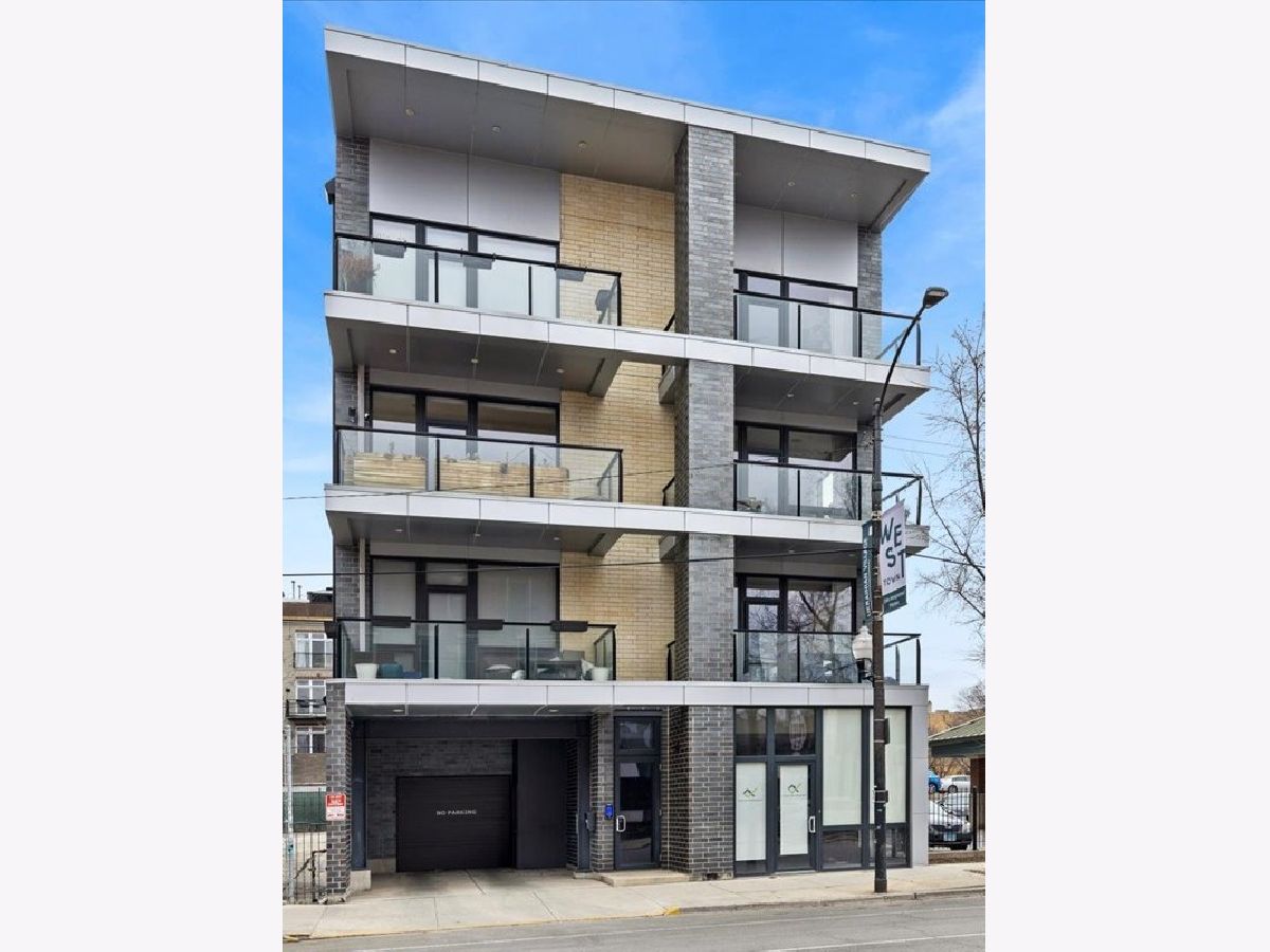  For Sale Chicago Illinois, 2116 Chicago Avenue