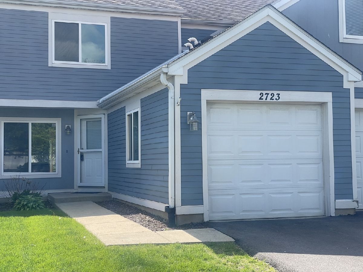 Townhomes Rented Cinnamon Glen Aurora Illinois, 2723 Preston